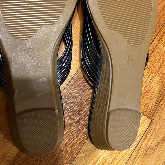 Beverly Hills Polo Club flip flops - Picture 4 of 4